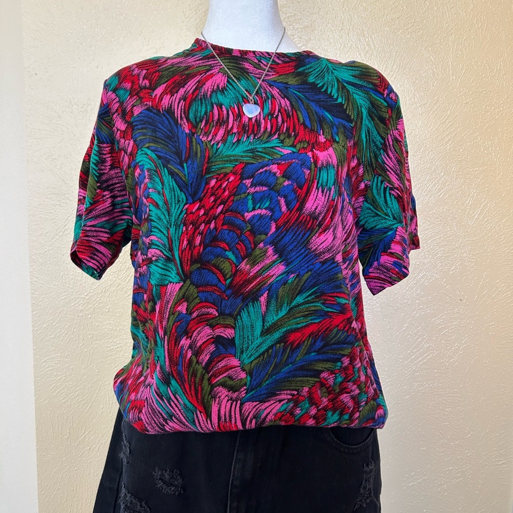 Vintage Vibrant Multicolor Feather-Print Short Sleeve Top. Made in USA.